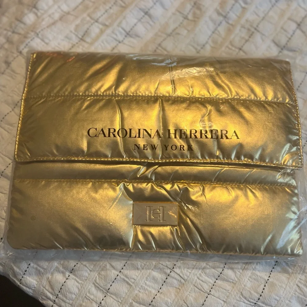 Carolina Herrera Gold Fantasy Clutch - Picture 2 of 4